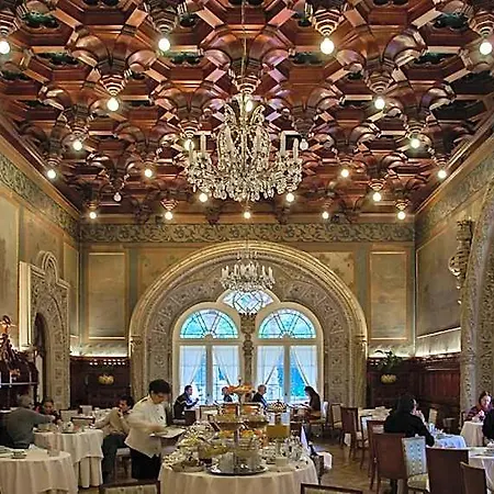 Hotel Palace Do Bussaco 5*